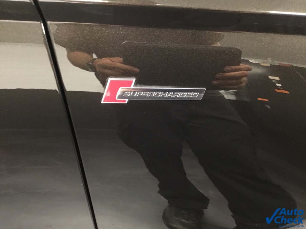 Vehicle image 43 of 52
