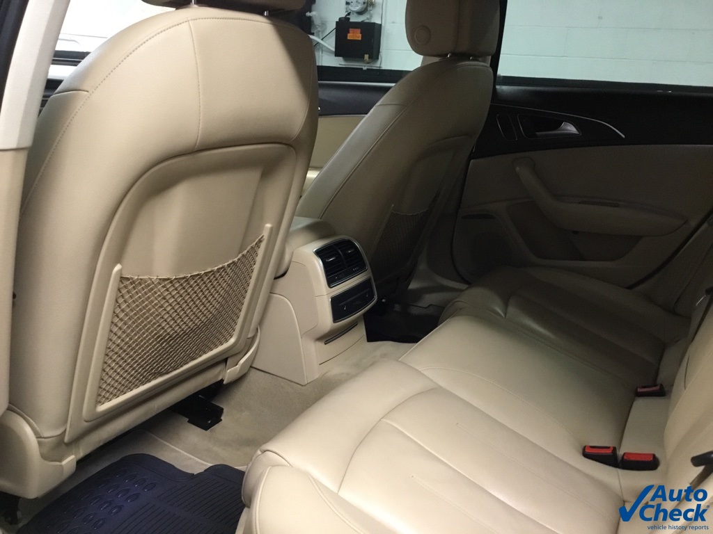 Vehicle image 22 of 52