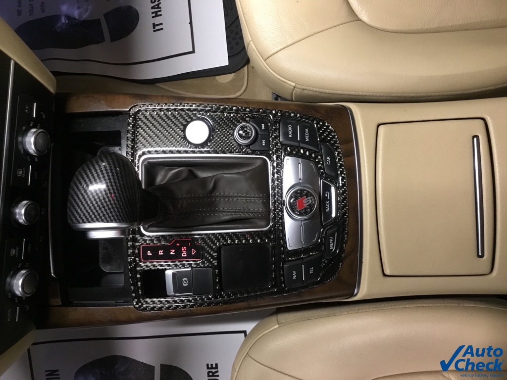 Vehicle image 38 of 52