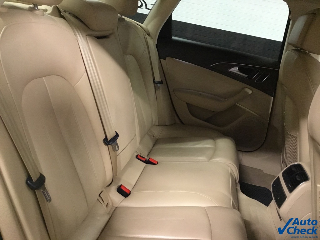 Vehicle image 16 of 52