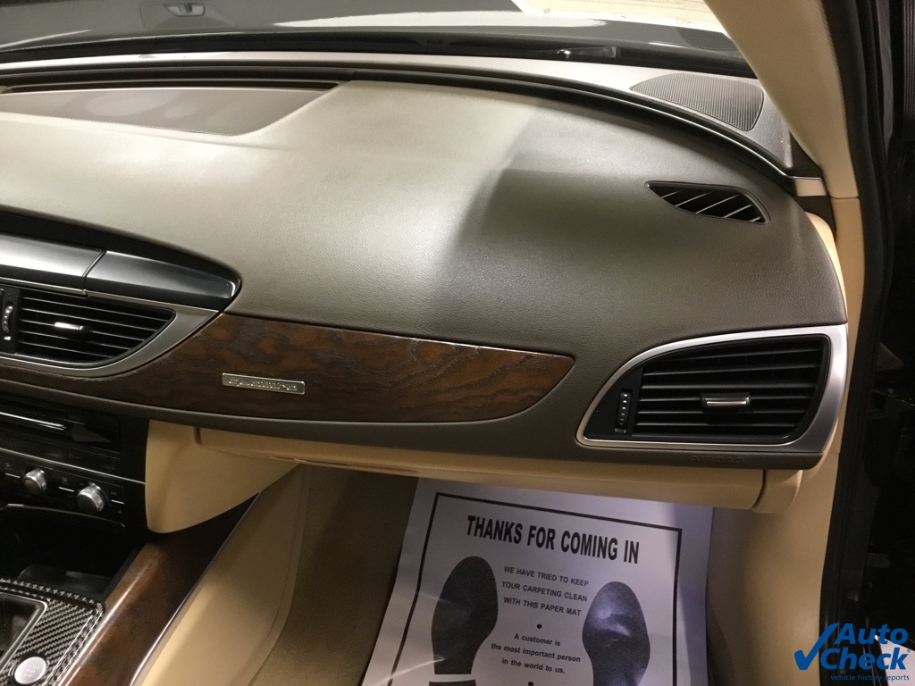 Vehicle image 31 of 52
