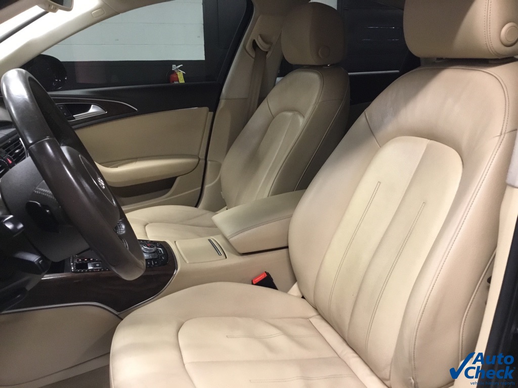 Vehicle image 23 of 52