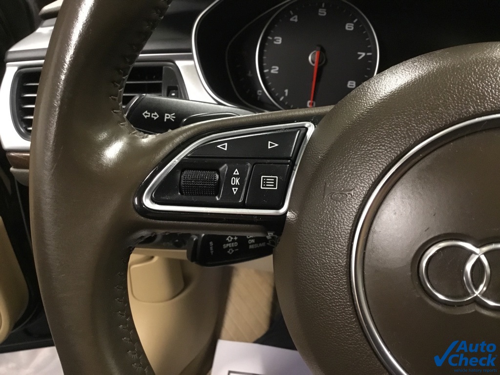Vehicle image 32 of 52