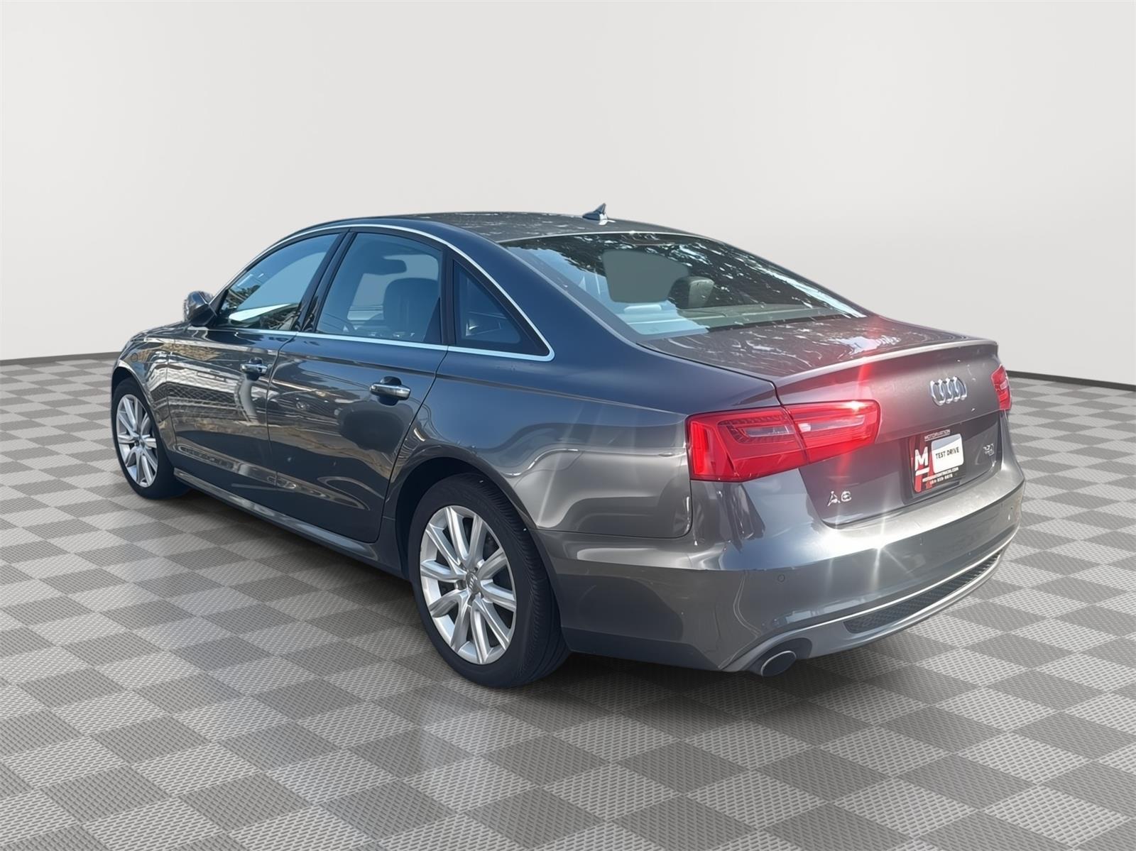 Vehicle image 4 of 4