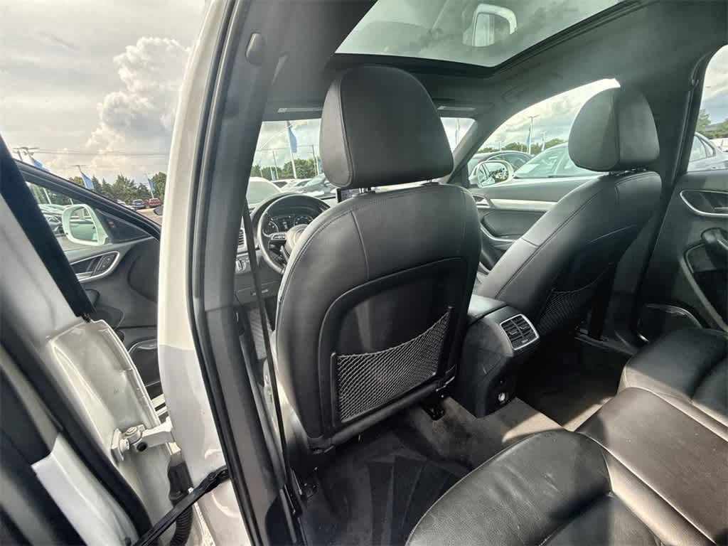 2015 Audi Q3 2.0T Prestige Image 15 of 36