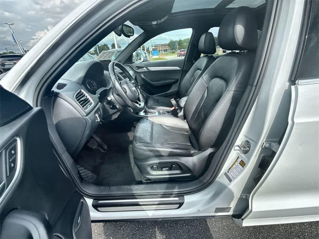 2015 Audi Q3 2.0T Prestige Image 18 of 36