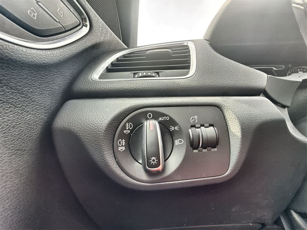 2015 Audi Q3 2.0T Prestige Image 29 of 36