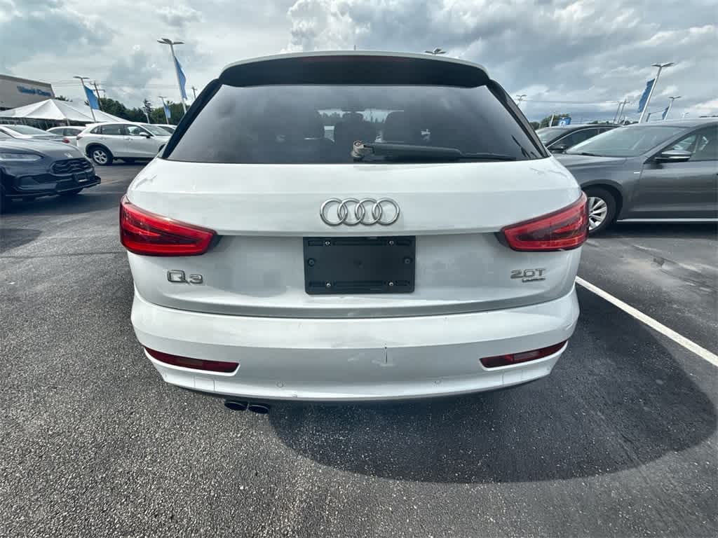 2015 Audi Q3 2.0T Prestige Image 8 of 36