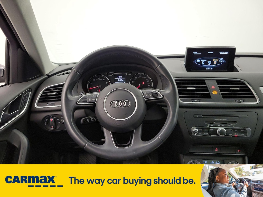Vehicle image 14 of 27