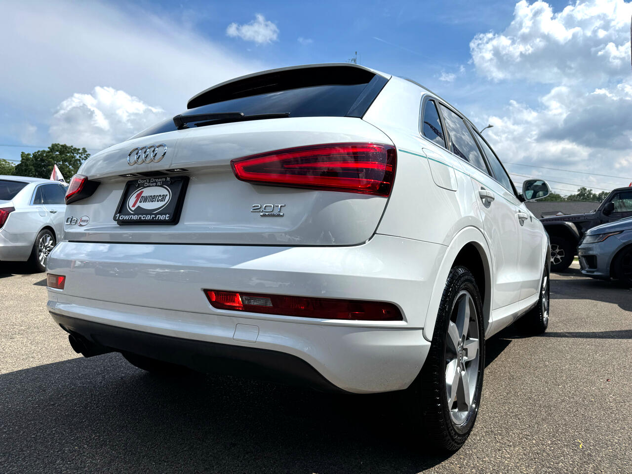 Vehicle image 8 of 57