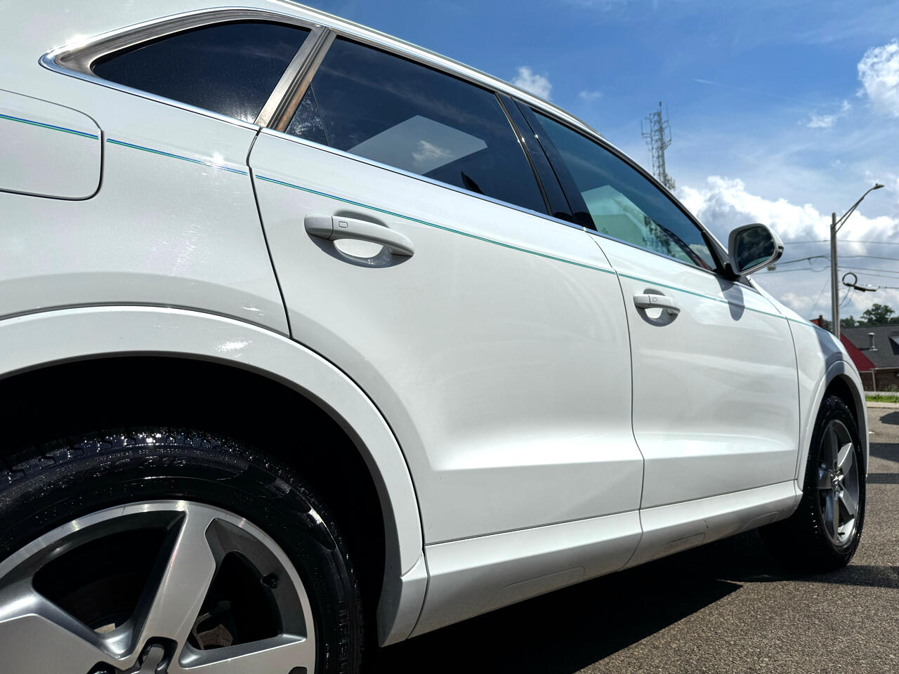 Vehicle image 5 of 57
