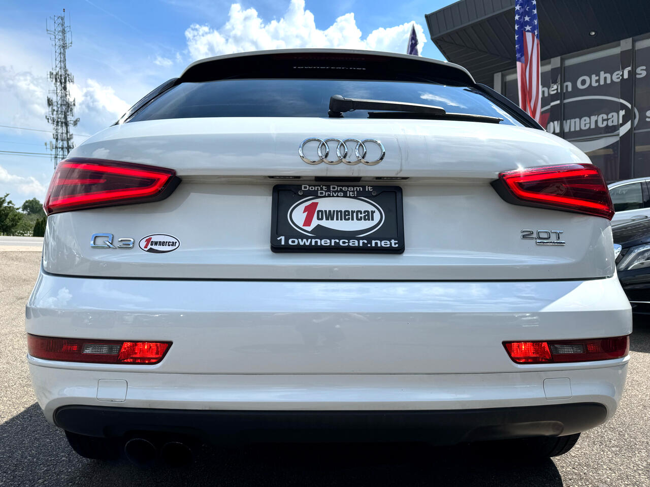 Vehicle image 10 of 57