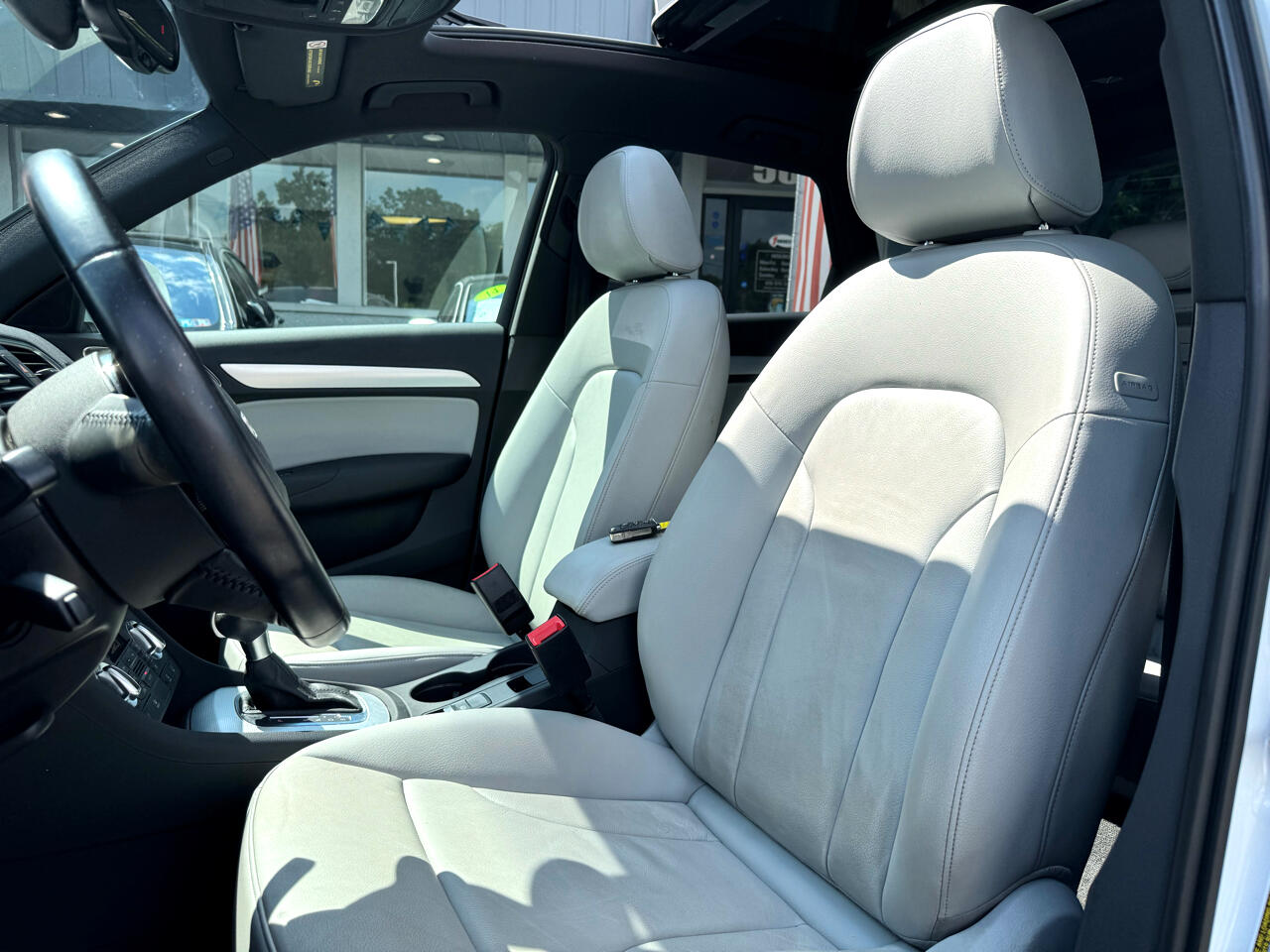 Vehicle image 19 of 57