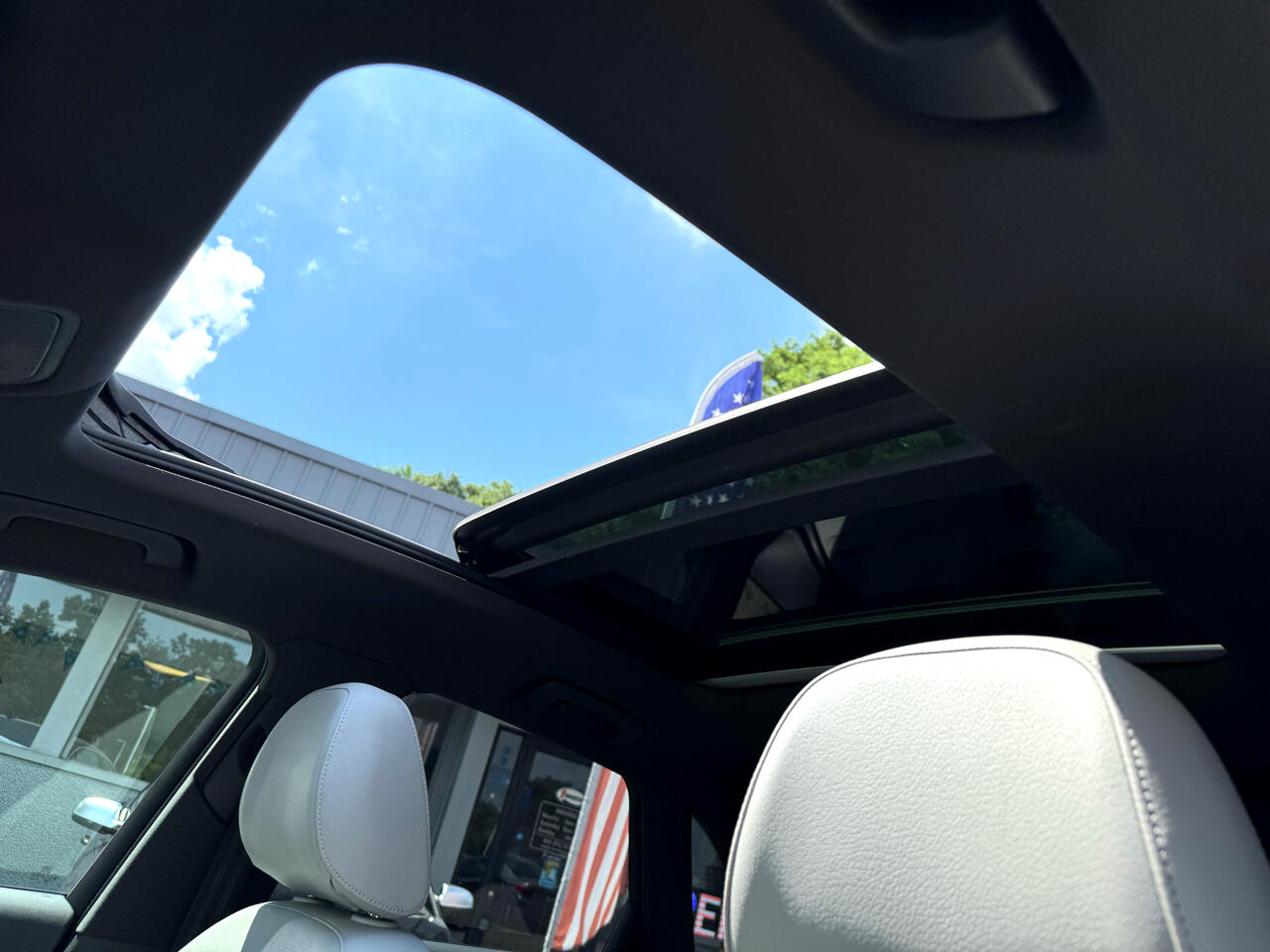 Vehicle image 53 of 57