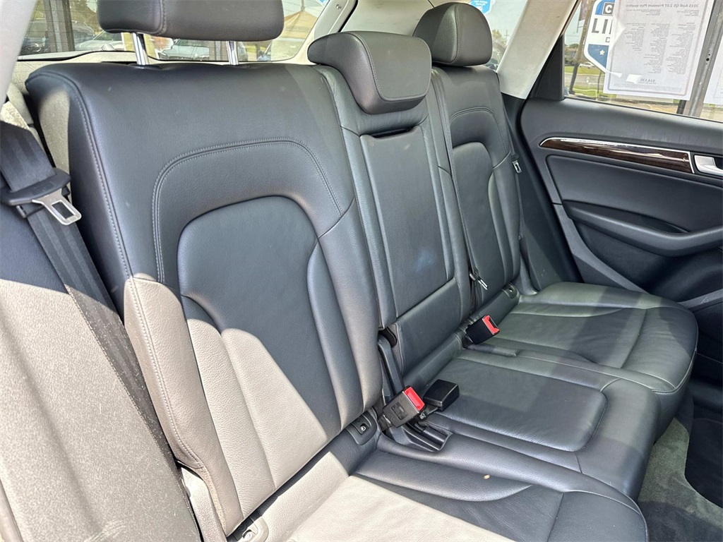 Vehicle image 9 of 28
