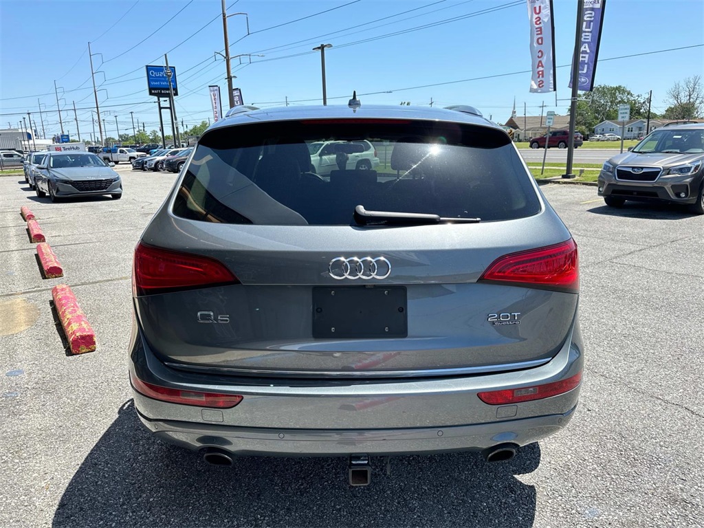 Vehicle image 3 of 28