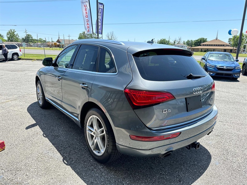 Vehicle image 5 of 28