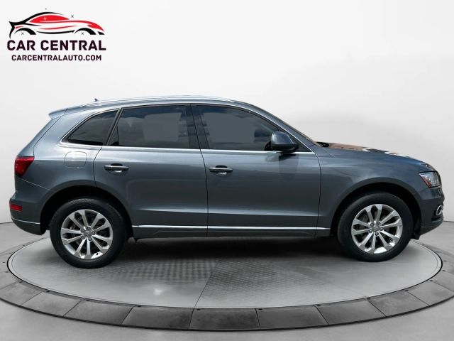 Vehicle image 4 of 18