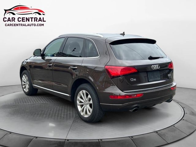 Vehicle image 7 of 19