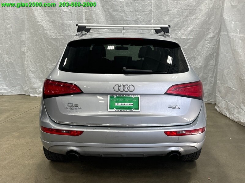 Vehicle image 6 of 33