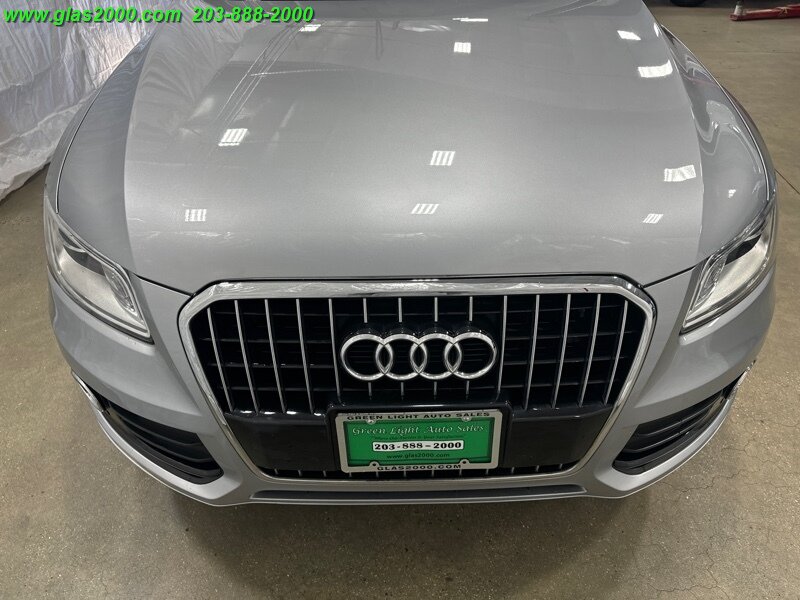 Vehicle image 20 of 33