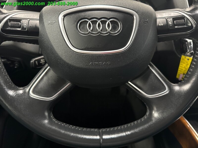 Vehicle image 29 of 33