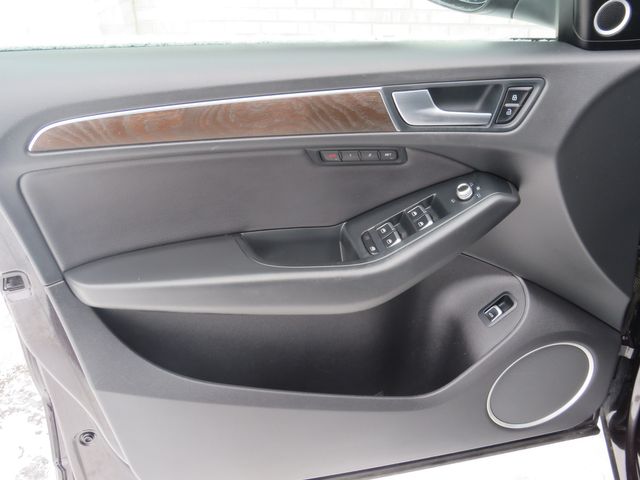 Vehicle image 17 of 28
