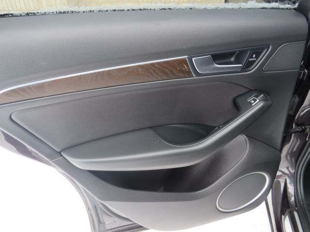 Vehicle image 20 of 28