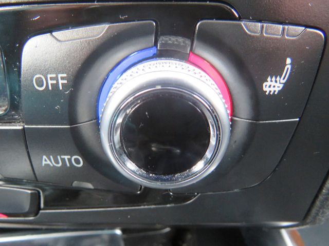 Vehicle image 26 of 28