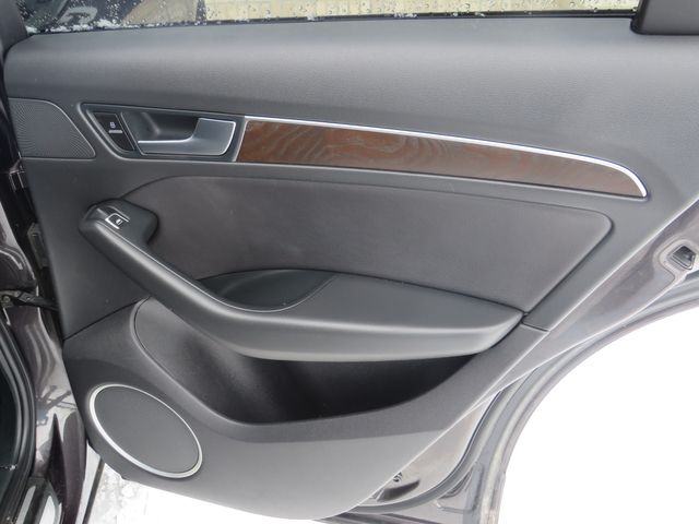 Vehicle image 21 of 28