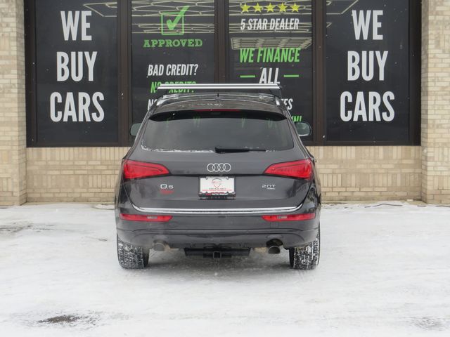 Vehicle image 4 of 28