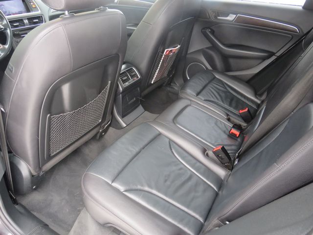 Vehicle image 14 of 28