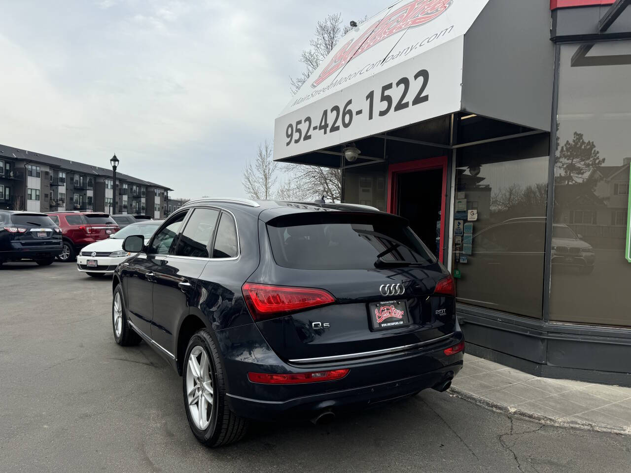 Vehicle image 9 of 41