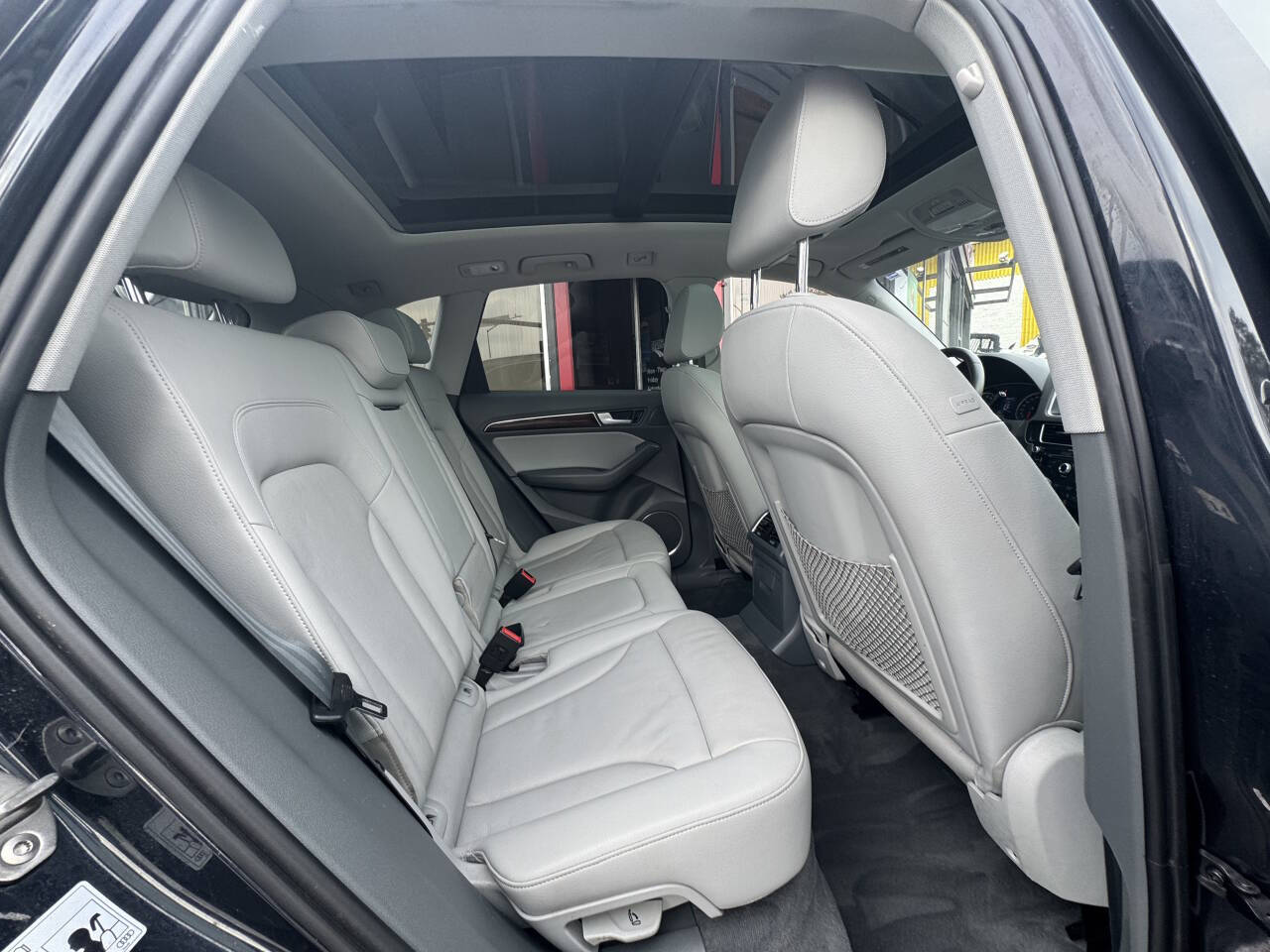 Vehicle image 17 of 41