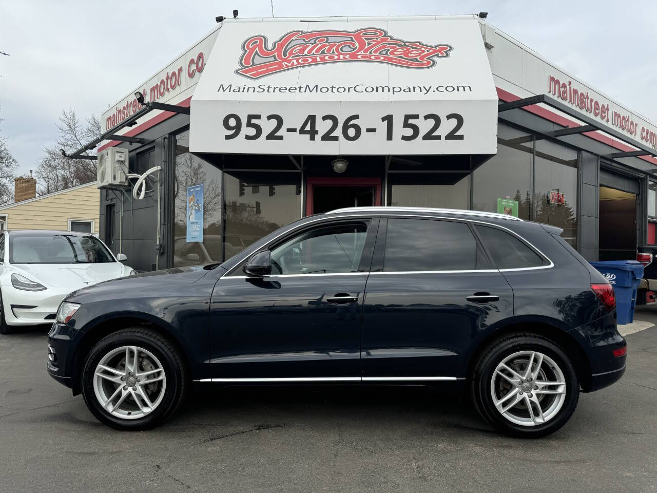 Vehicle image 10 of 41