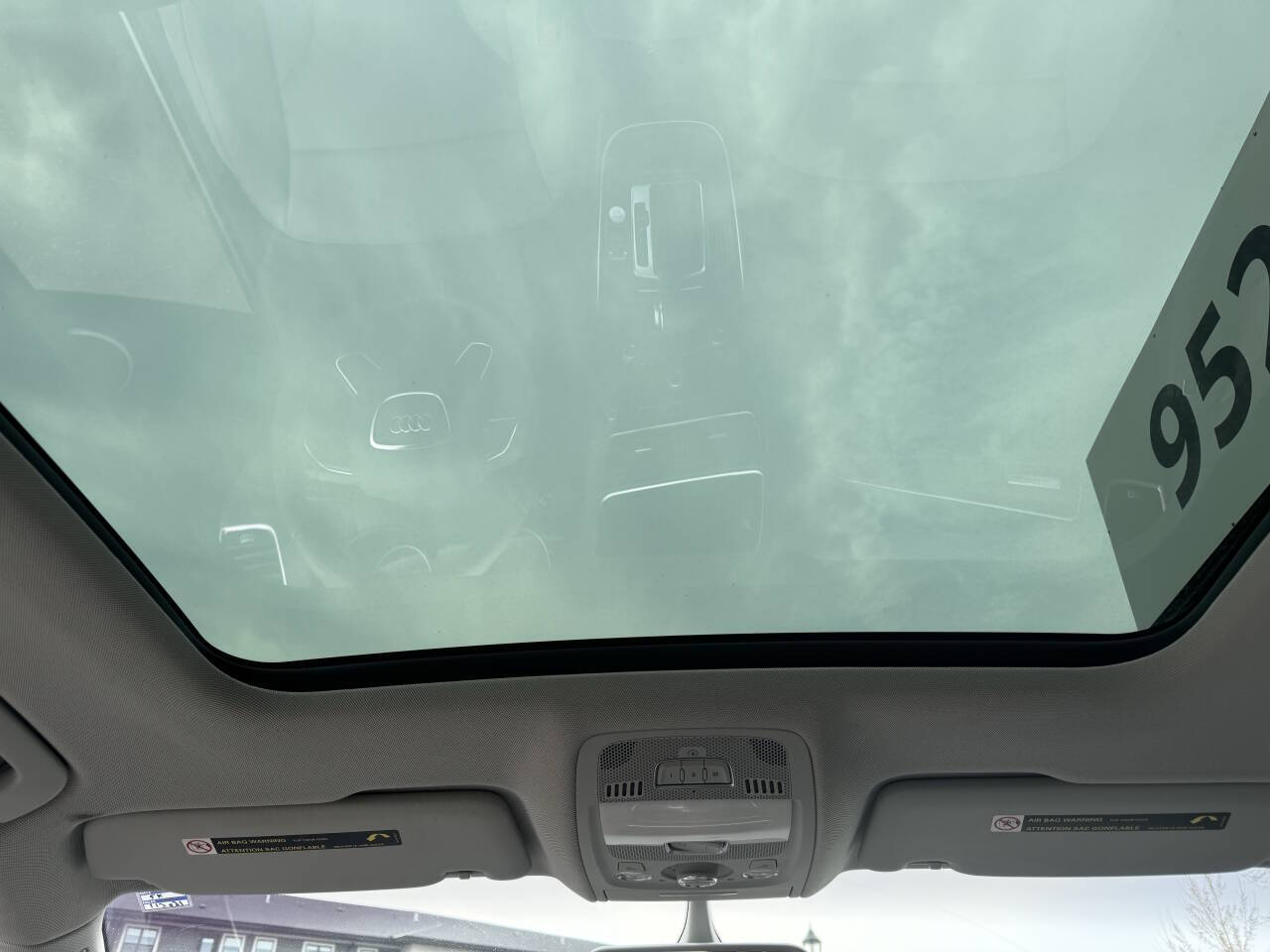 Vehicle image 31 of 41