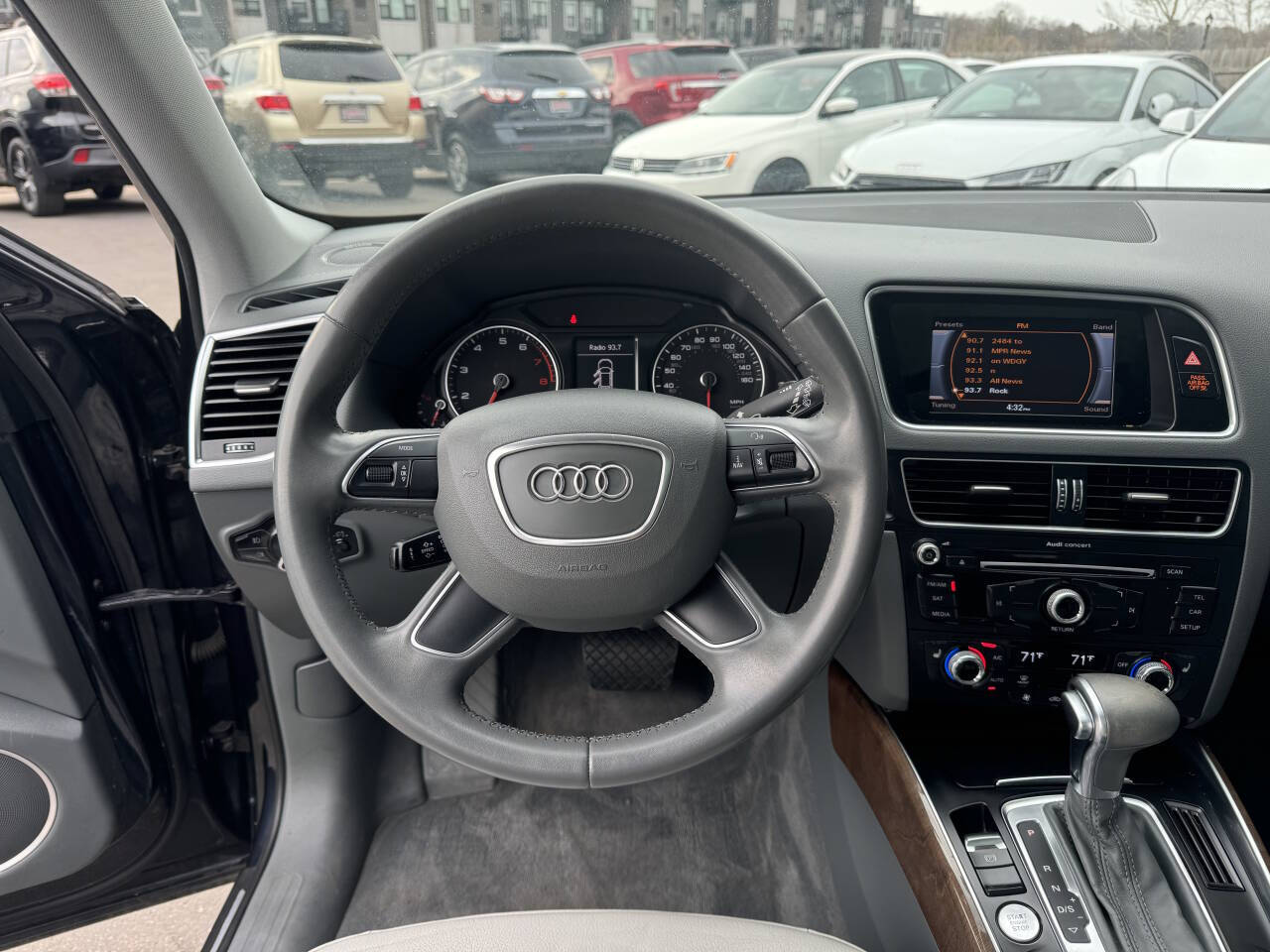 Vehicle image 20 of 41
