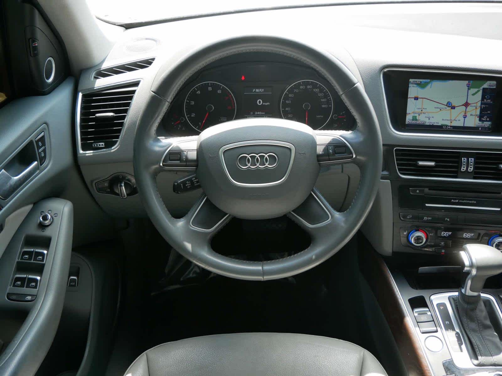 Vehicle image 14 of 30