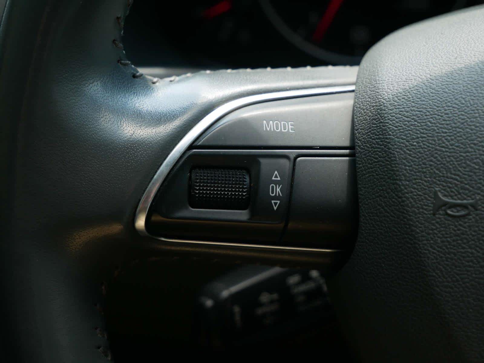 Vehicle image 19 of 30