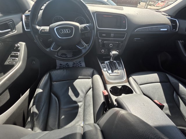 Vehicle image 9 of 13