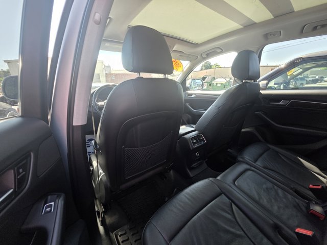 Vehicle image 7 of 13