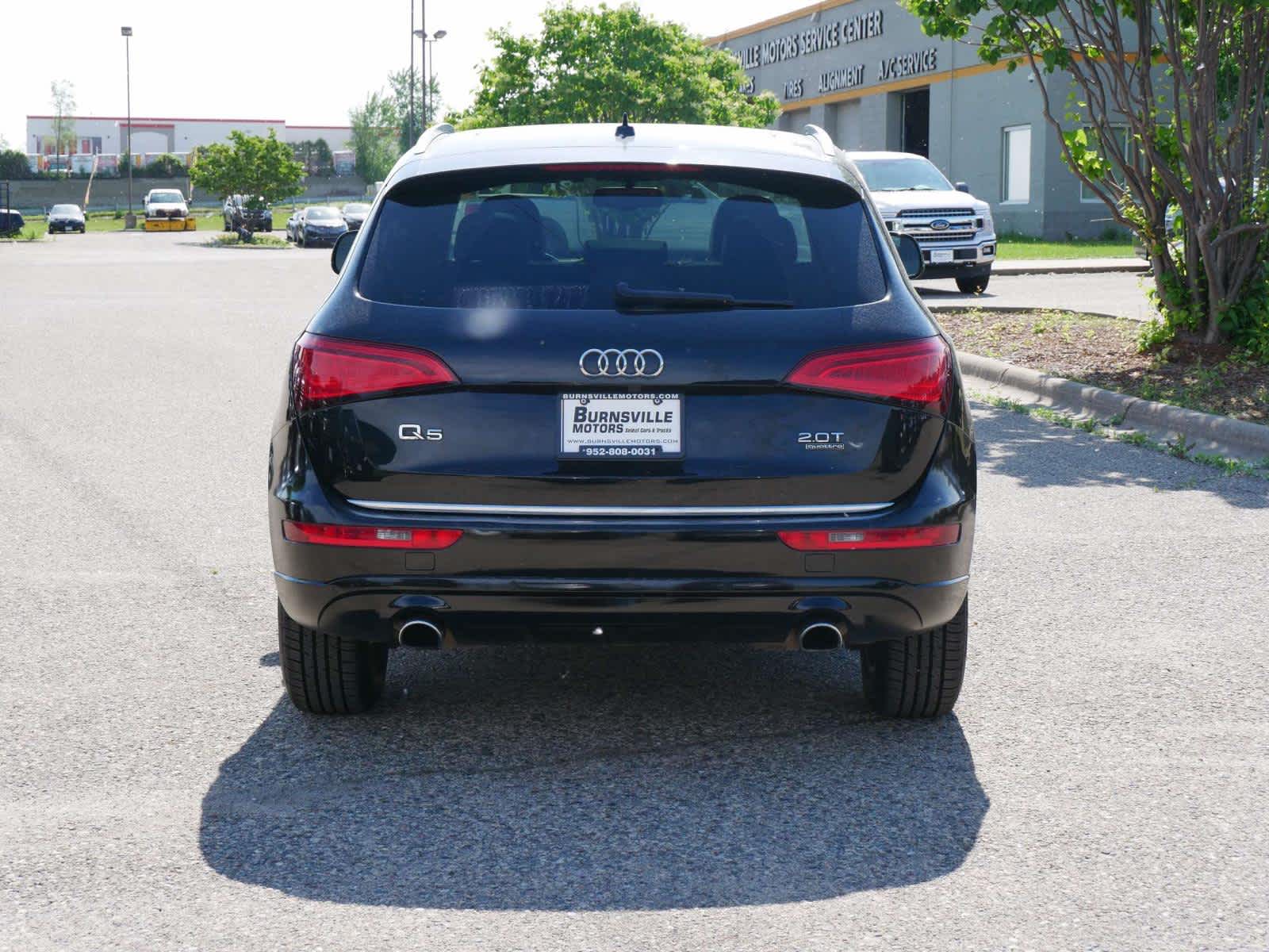 Vehicle image 6 of 33