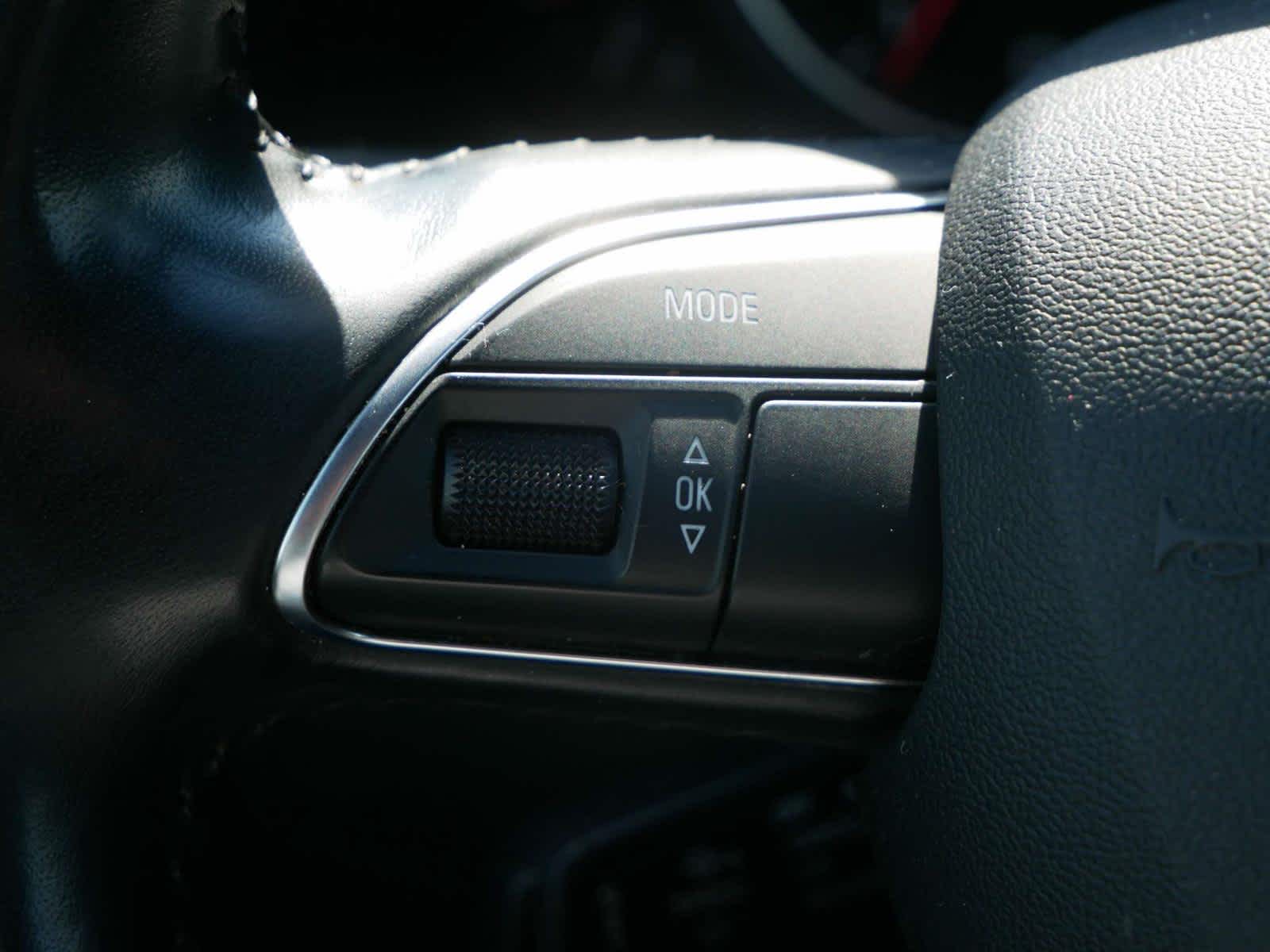 Vehicle image 18 of 33