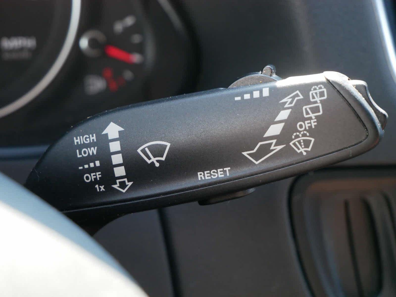 Vehicle image 29 of 33