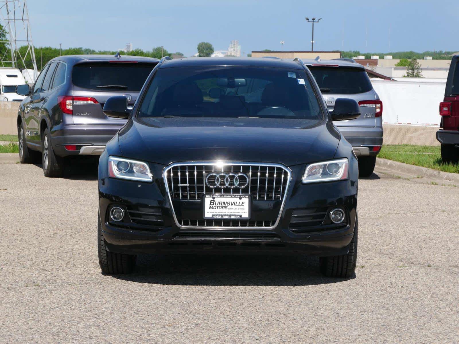 Vehicle image 2 of 33