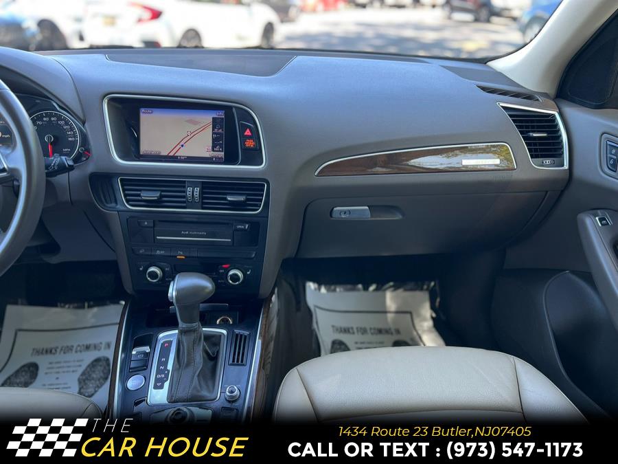 Vehicle image 29 of 33