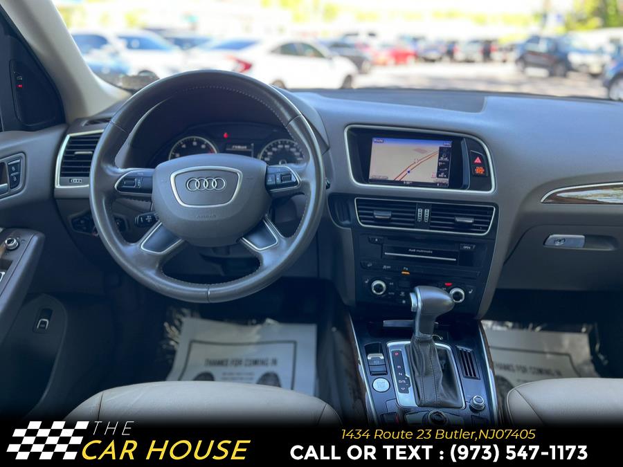 Vehicle image 28 of 33