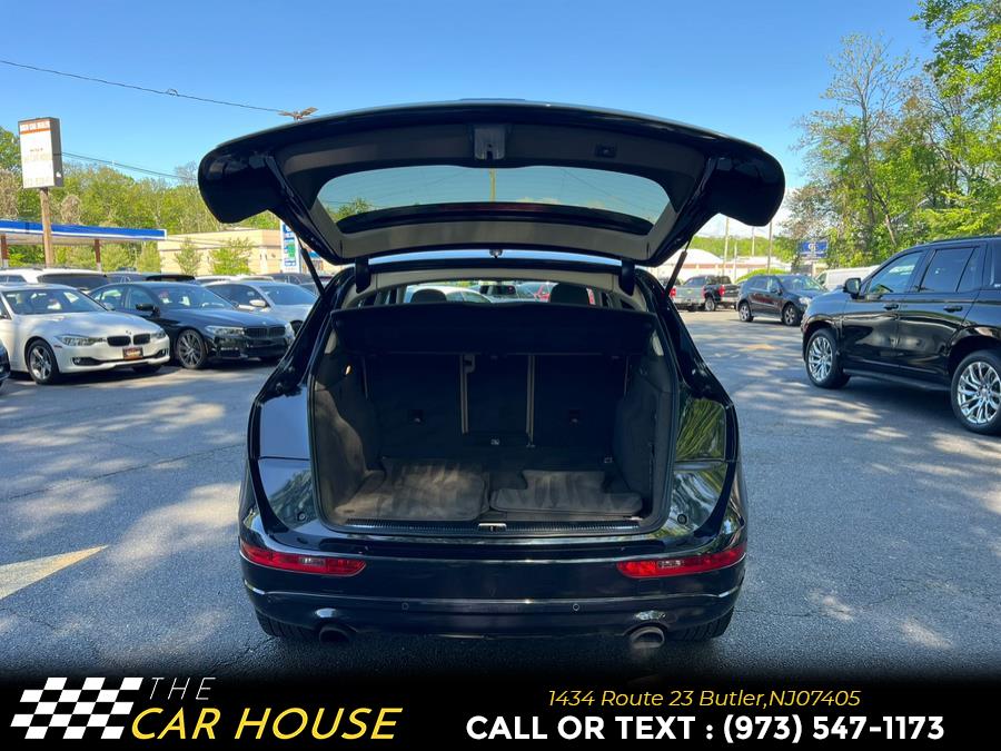 Vehicle image 21 of 33
