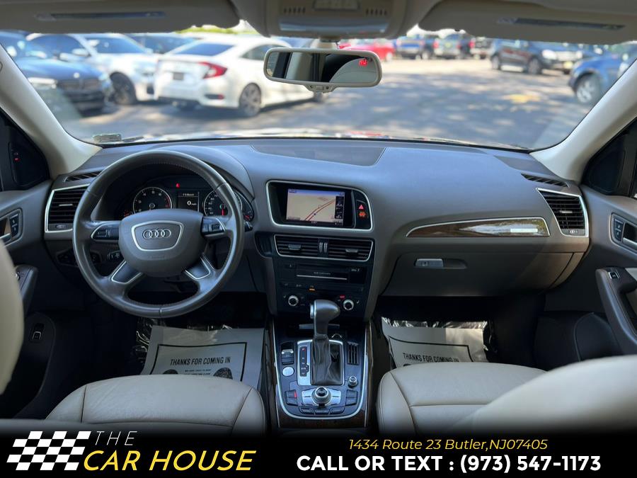 Vehicle image 27 of 33
