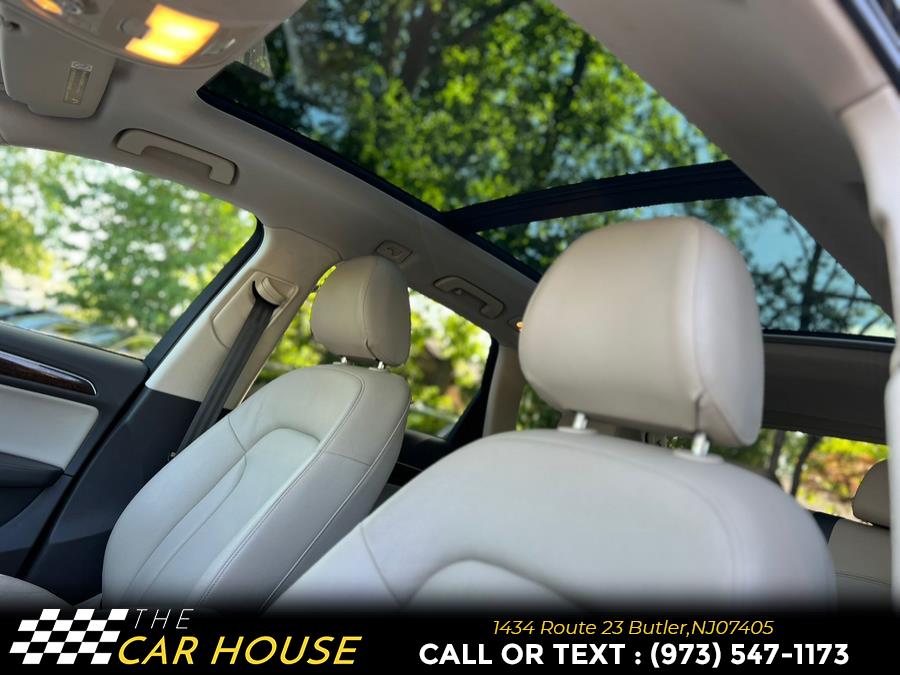 Vehicle image 18 of 33